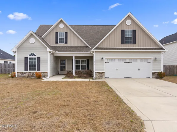 141 Oyster Landing Drive, Sneads Ferry, NC 28460