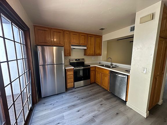 4th image of 8654 Villa La Jolla Dr Unit 3