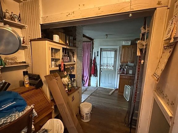 5th image of 238 Maquan St