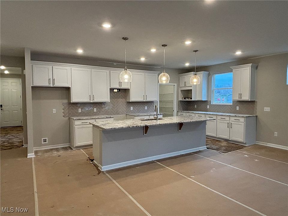 2nd image of 8262 Clydesdale Dr