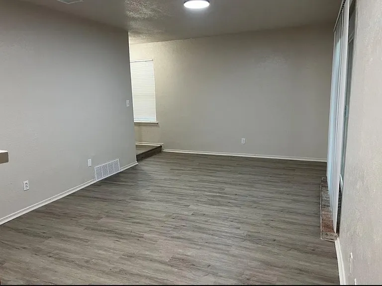 5014 Inverness Ave — Photo 9