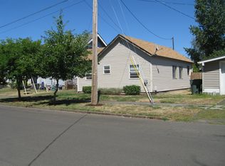 1032 NE Davis St, McMinnville, OR