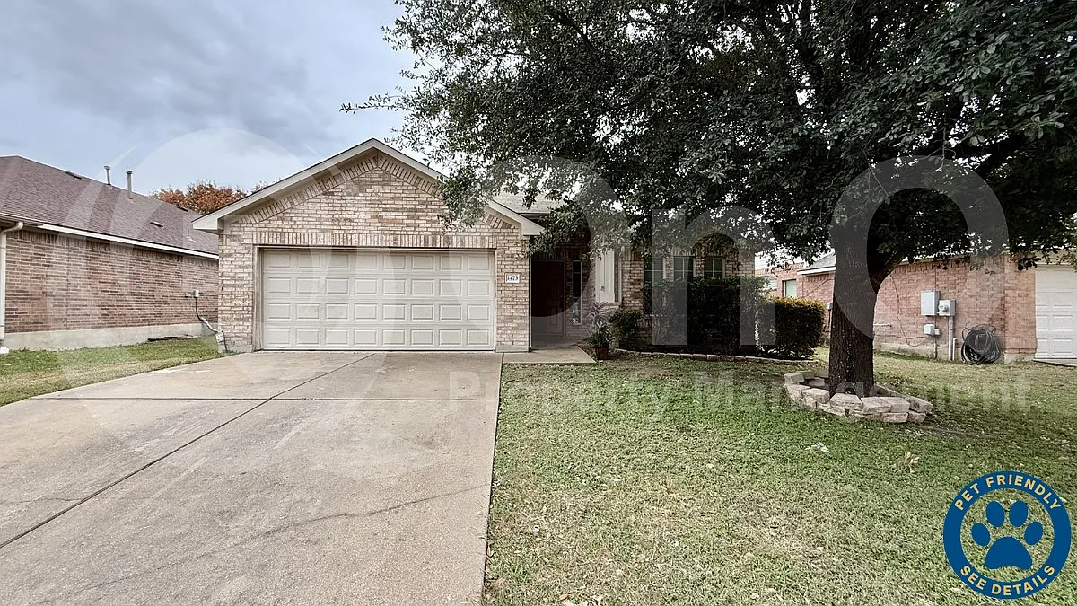 3 bed, 2.0 bath, 1866 sqft, $1,949 — Photo 1