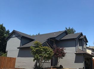 19453 Sunset Springs Dr, Oregon City, OR 97045