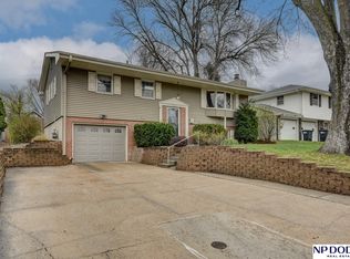 13528 Frederick St, Omaha, NE 68144
