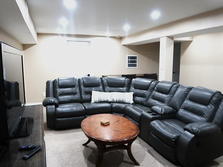 1725 Oak Park Dr — Photo 55