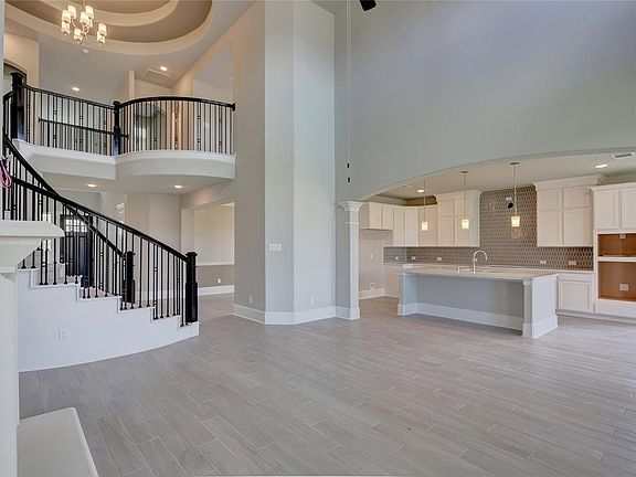4th image of 67 Springtime Creek Dr