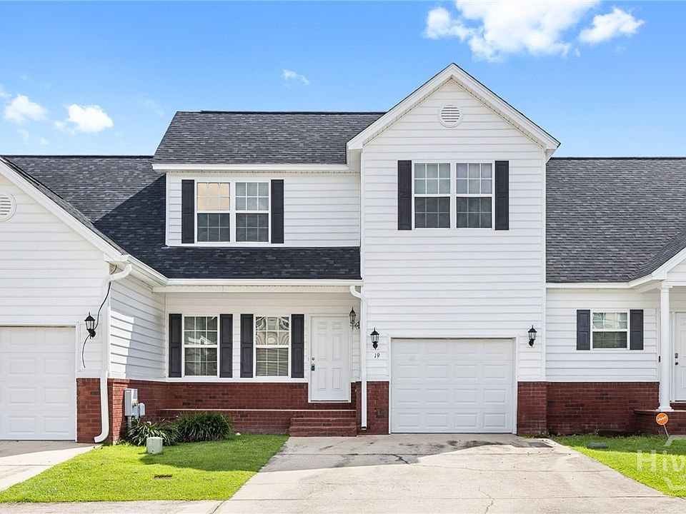 1st image of 19 Cypress Ln