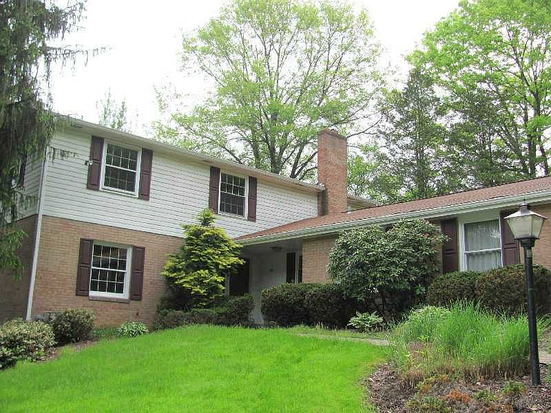1st image of 301 Crestridge Dr