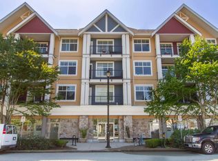 1336 Main St #320, Squamish, BC V8B 0R2