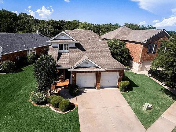 Great corner lot with added side yard (all front yard maintenance covered in your rent!)