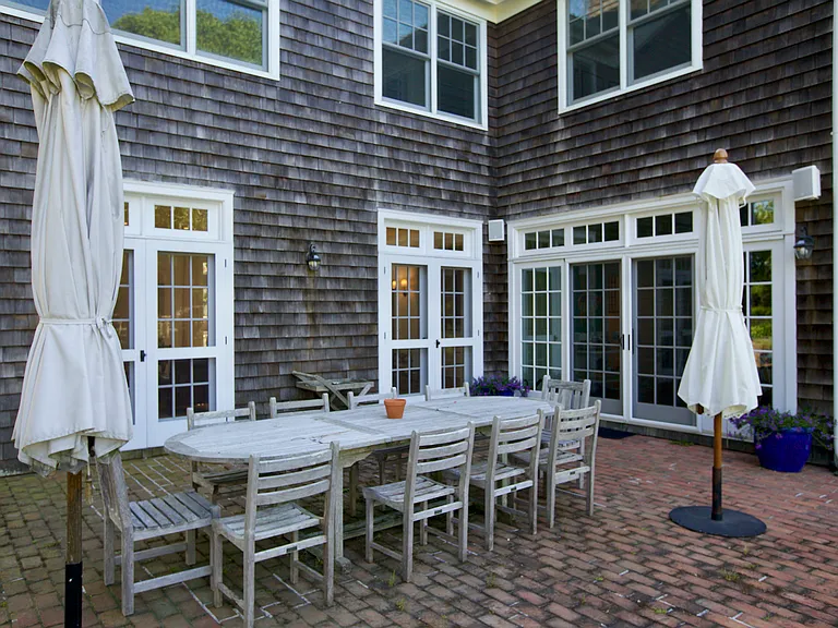 6 Cobbetts Ln — Photo 29