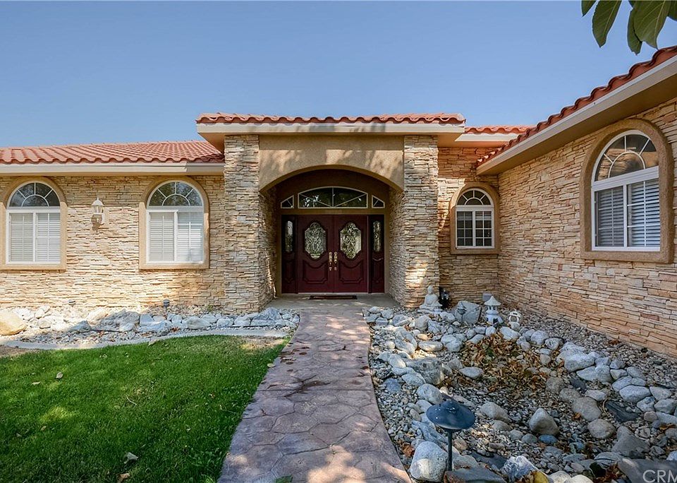 1st image of 19238 Estancia Way