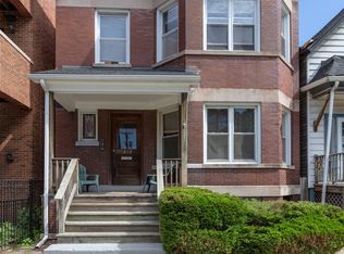 1342 W Addison St, Chicago, IL 60613