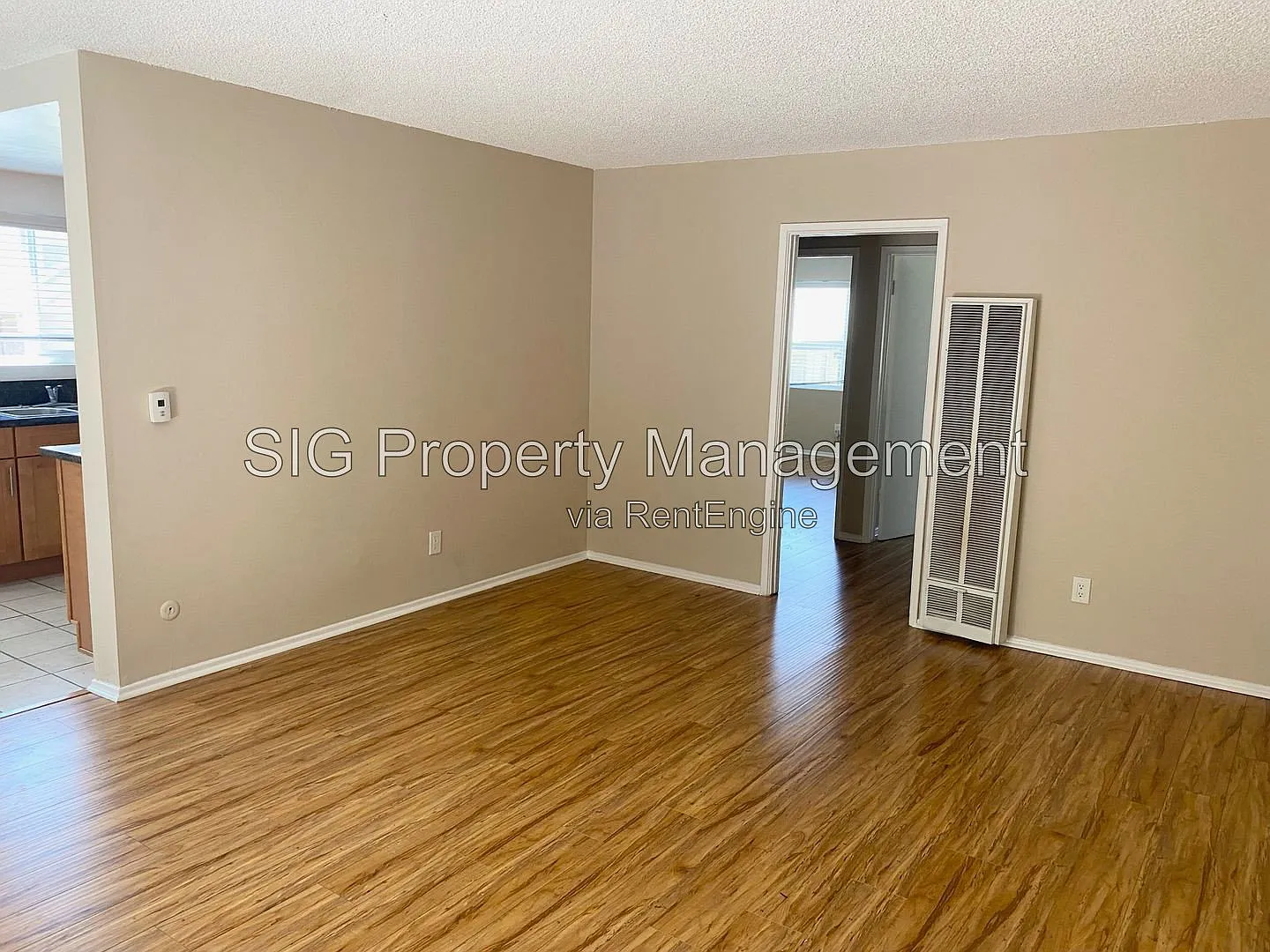2 bed, 1.0 bath, 934 sqft, $2,350 — Photo 2