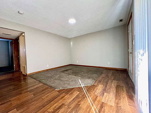 3rd image of 35 York Port Dr #35