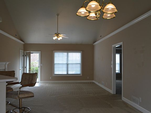 4th image of 4001 Gallant Fox Dr