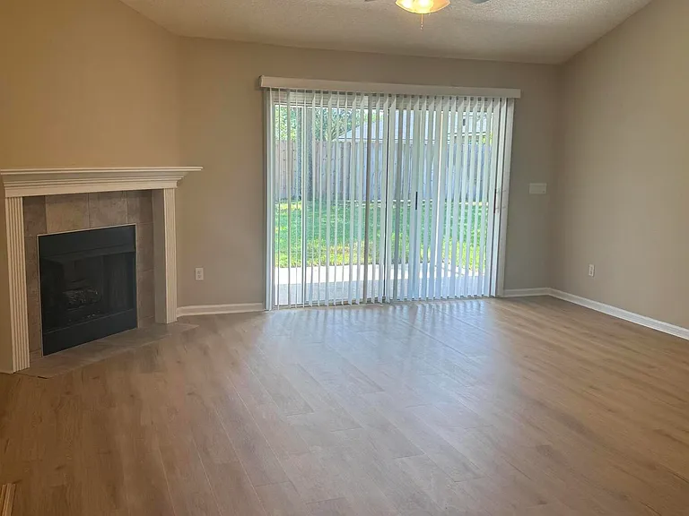 2016 Spring Meadows Ct — Photo 10