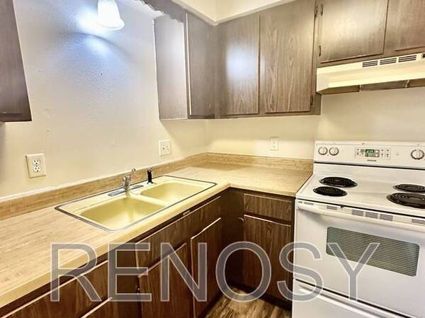 206 N Madison St #3