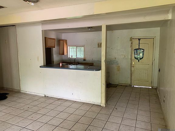 4th image of 6134 Saint Gerard Ave
