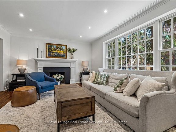 5th image of 445 Macdonald Rd