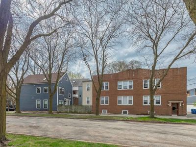 2239 W Cornelia Ave, Chicago, IL, 60618