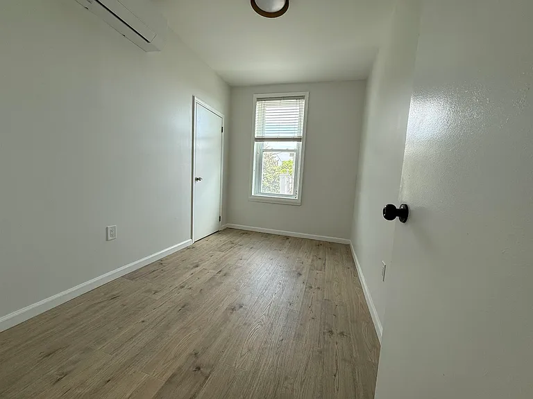 13 Cambridge Ave — Photo 10