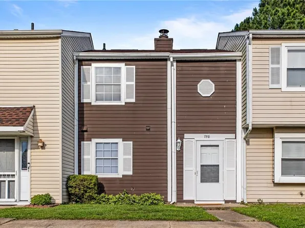 758 Spence Cir, Virginia Beach, VA 23462