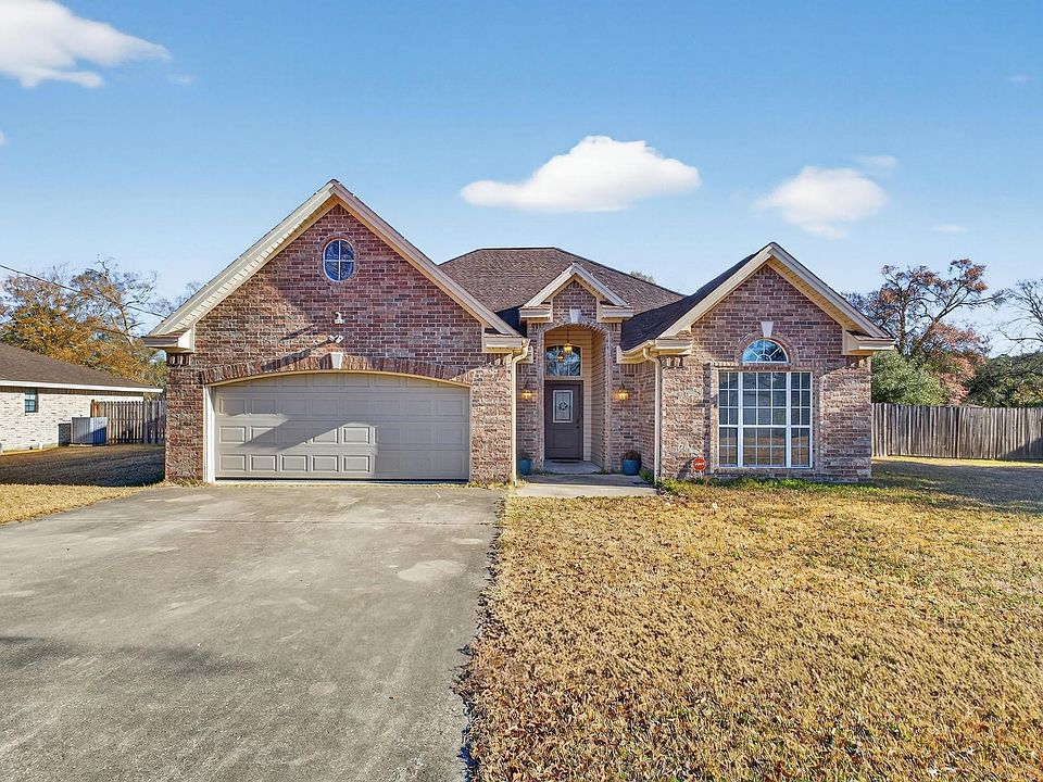 1st image of 890 Barnhill Rd