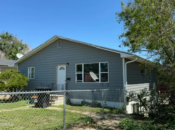 514 University Ave E, Williston, ND 58801