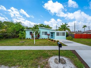 4 Miami Gardens Rd, West Park, FL 33023