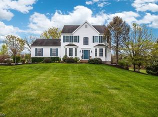 18 Kingsridge Rd, Frenchtown, NJ 08825