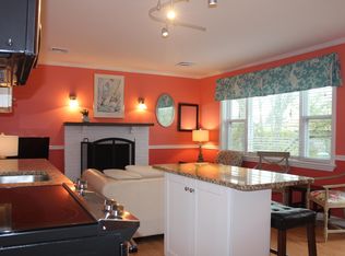 43 Ellery Ave, Middletown, RI 02842