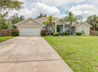 857 Carnation Dr, Sebastian, FL 32958