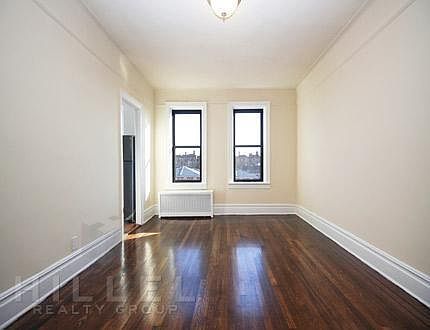 3rd image of 3614 165th St APT 6DS