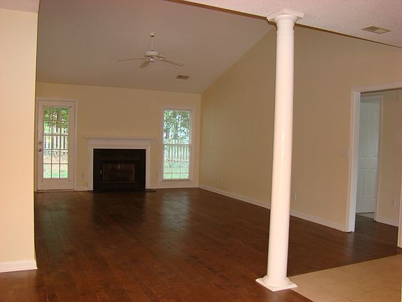2nd image of 3123 Southhampton Dr