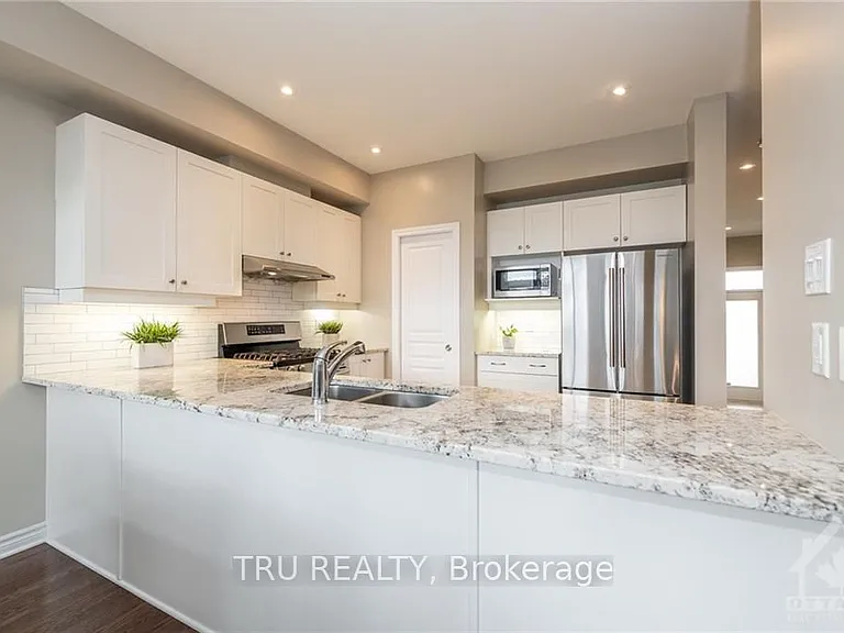 347 Ardmore St — Photo 10