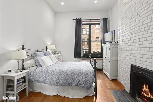 Rented by Corcoran | media 21