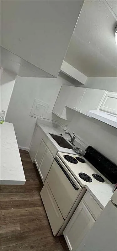 1 bed, 4370 sqft, $895 — Photo 2