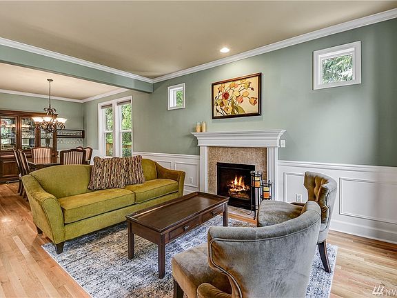 Gas fireplace and lots of natural light!