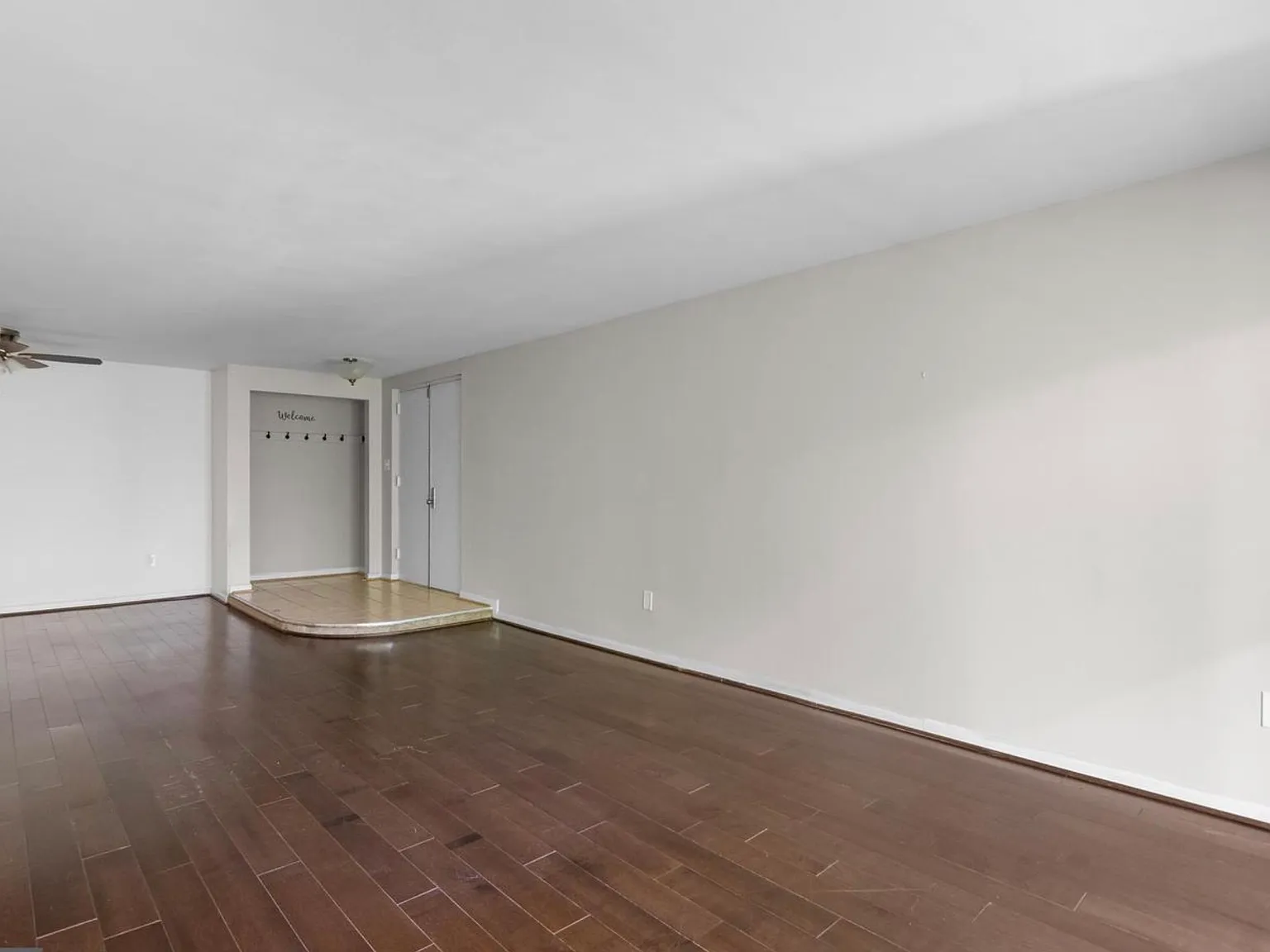 2 bed, 1004 sqft, $2,300 — Photo 4