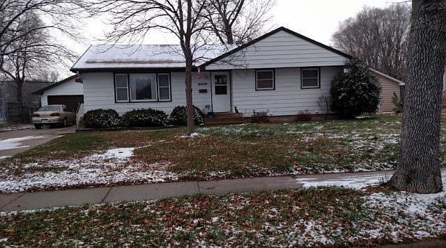1st image of 4206 Woodbine Ln