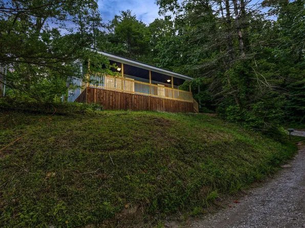 1900 Calk Lake Rd, Jeffersonville, KY 40337