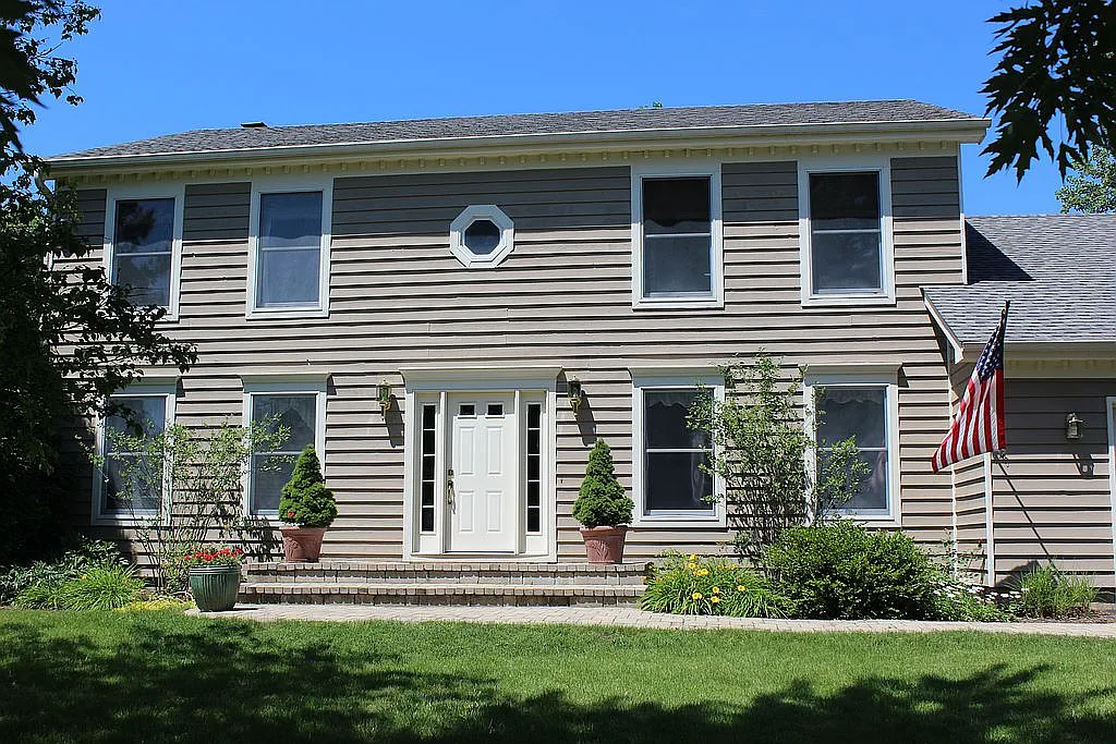1088 Breckenridge Ave photo 1