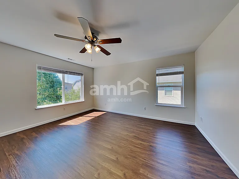 9510 187th St E — Photo 10
