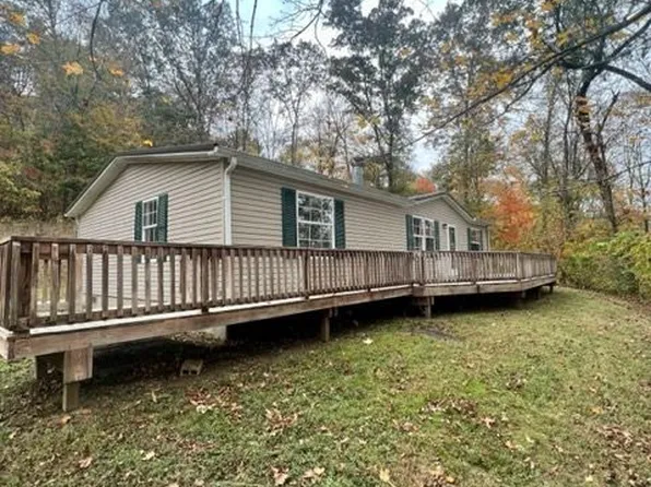 23123 Oakdale Rd, Glouster, OH 45732