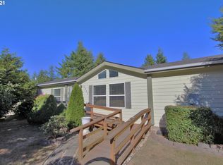 2250 26th St, Coos Bay, OR 97420