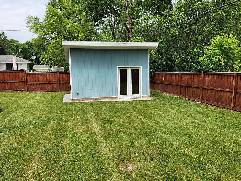 70 Ashley Dr — Photo 25
