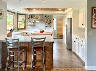 2871 Shanteal Pl, Medford, OR 97504