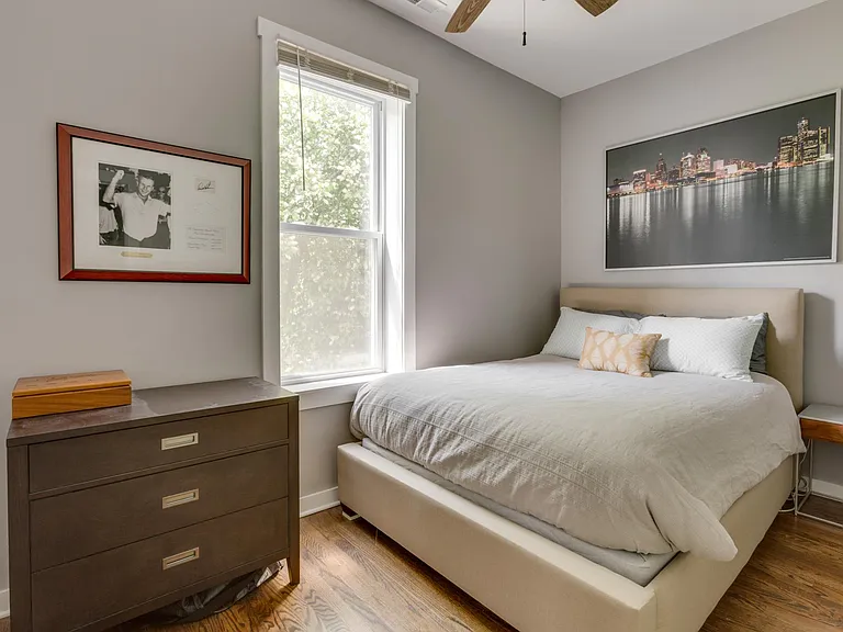 2035 W Cortland St #3 — Photo 4